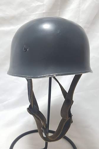 Early post war para helmet for opinion / discussion