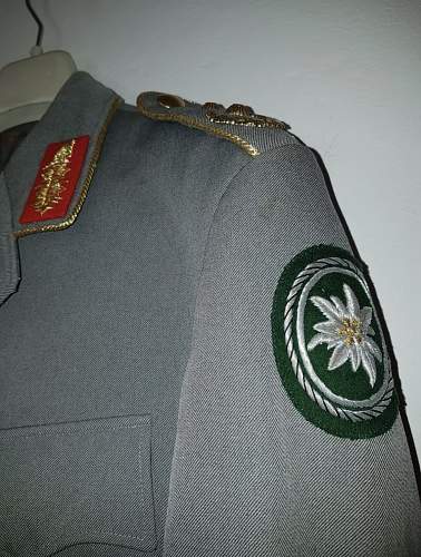 Bundeswehr Gebirsjäger Generalmajor uniform for review