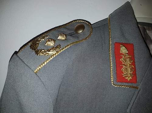 Bundeswehr Gebirsjäger Generalmajor uniform for review