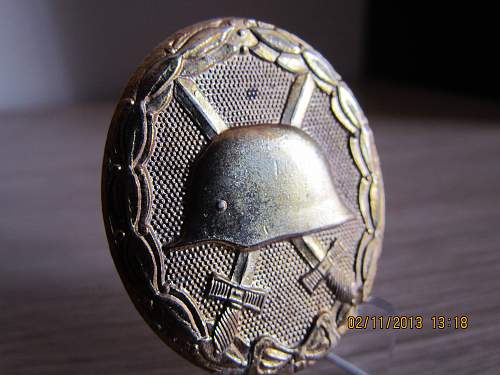 Deumer 57 Gold wound badge