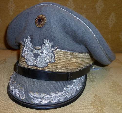 Bundeswehr caps, cap badges and other collectables