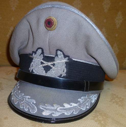 Bundeswehr caps, cap badges and other collectables