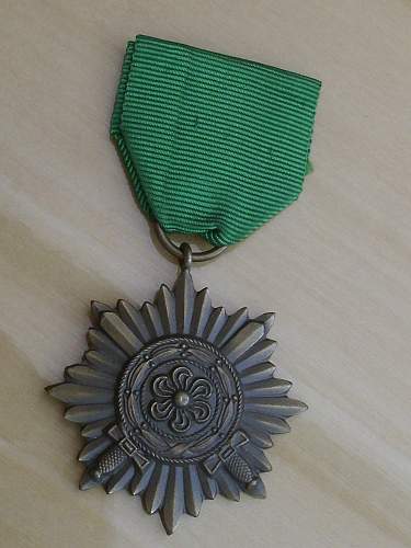 Post war Ostvolk Medal 2nd Class in bronze..............