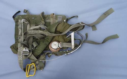 bundeswehr parachute harness with bag