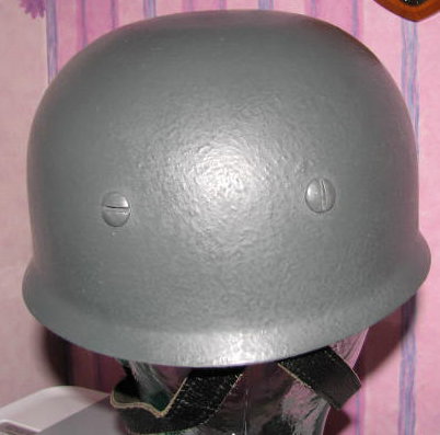 Strange (Bundeswehr?) helmet