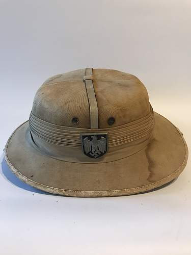 English Captured Pith Helmet??