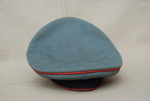 Artillery officer visor cap genuine?