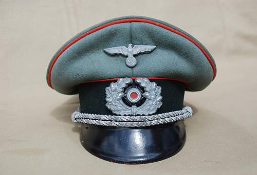 Artillery officer visor cap genuine?