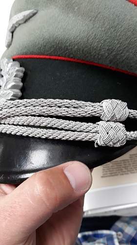 Artillery officer visor cap genuine?