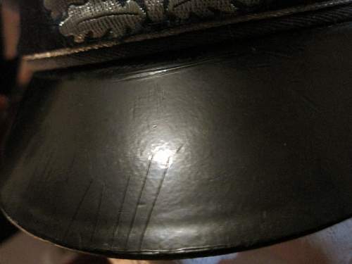 Is this an Real Wehrmacht Heer Old Style Visor