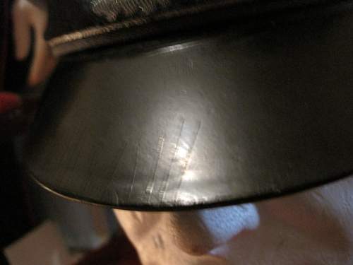 Is this an Real Wehrmacht Heer Old Style Visor