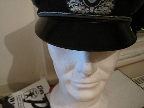 Is this an Real Wehrmacht Heer Old Style Visor