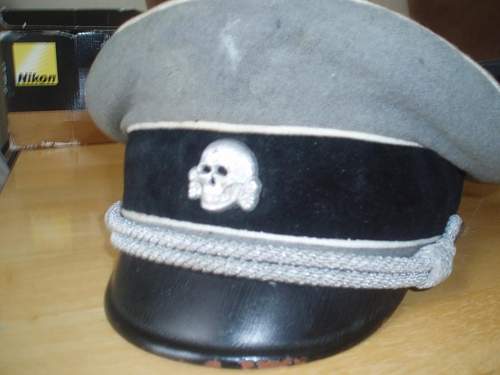 4 caps, real? U-boat lieutenant, waffen SS, Allgemaine