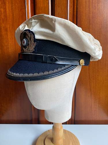 Need Help！Kriegsmarine white visor cap of officer Original or Post war？