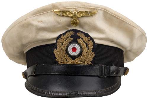 Need Help！Kriegsmarine white visor cap of officer Original or Post war？