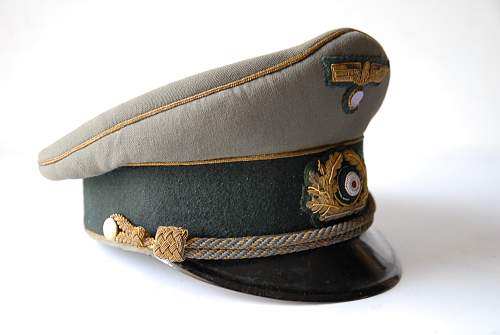 General Heer cap authentification