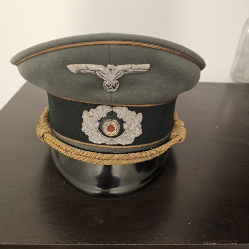 WW2 German, Soviet, Allied militaria, uniforms, awards, weapons history.  War relics forum