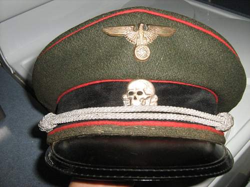 Please help me identify this hat