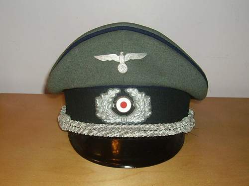 Private purchase medical NCO cap for rank of Unterarzt