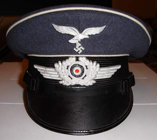 Opinions needed on Luftwaffe EM/NCO, Division Hermann Göring Schirmmütze