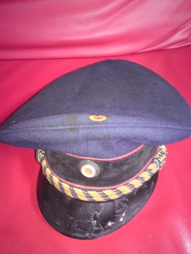 Can anybody help me to identify this cap?