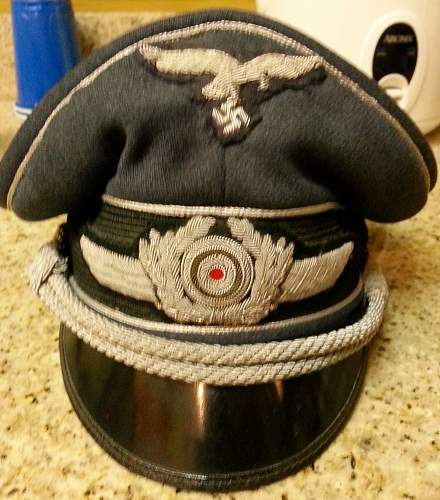 Help please- LW Officer's Visor Cap?