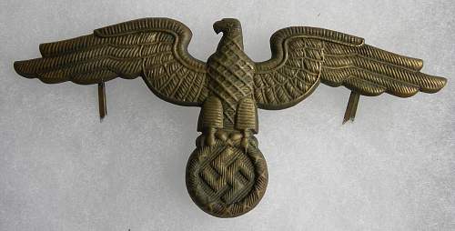 Diplomatic Cap badge Reall or a fake ?