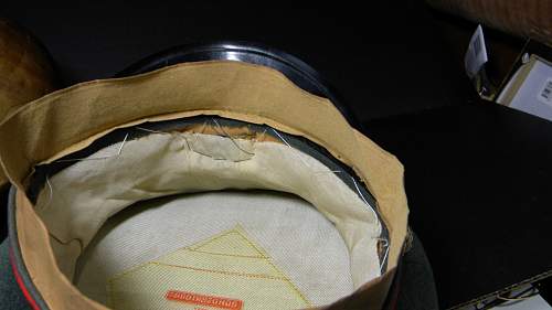 Late War Schellenberg Artillery visor cap original or repro?