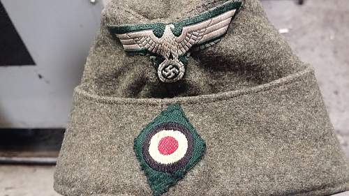 Question on M34 Heer overseas cap.