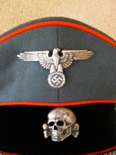 Waffen SS artillerie officers schirmutze: Good or copy?