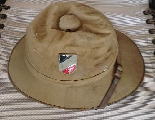 Kriegsmarine or Heer tropenhelm (pith helmet)? Let me know if I should post in steel helmet forum