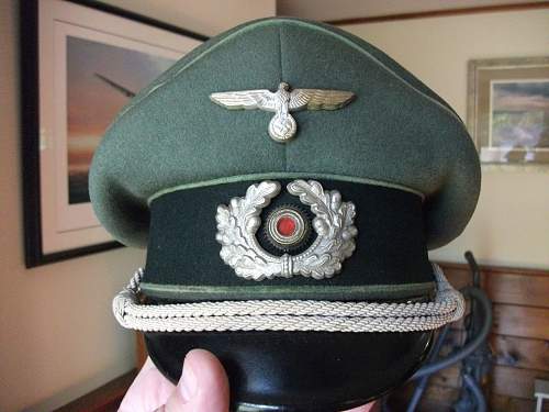 Heer Officers Visor or??? Please Help