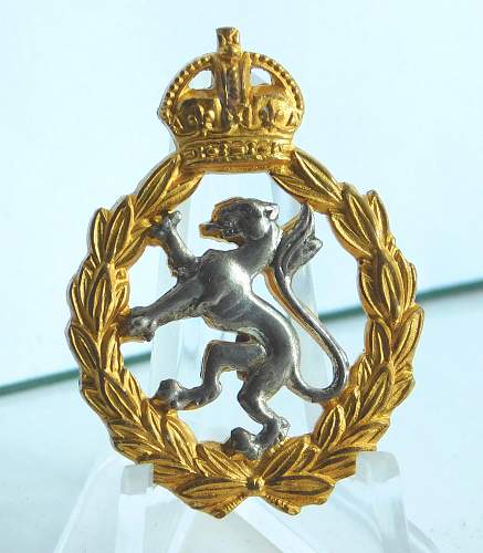 Womens services cap badges