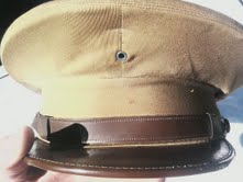 Newbi needs help! US hat and pin??