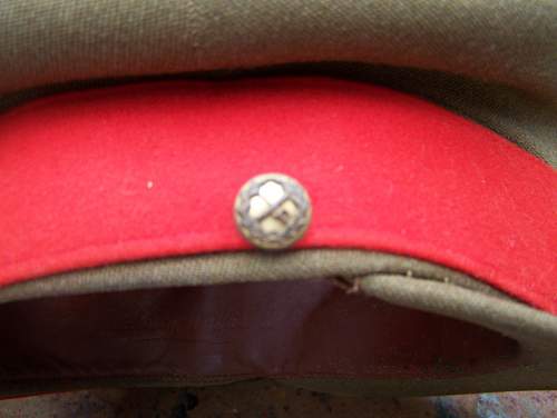 general's visor cap for identification