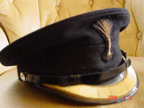 grenadier guards cap badge