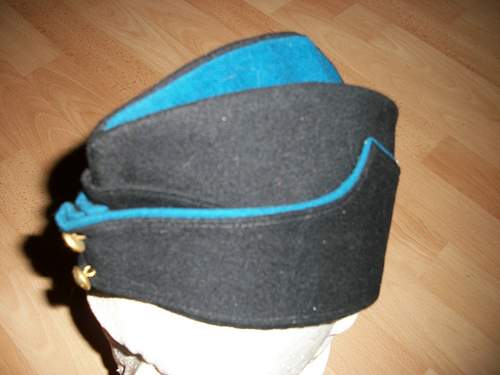 Coloured field service caps