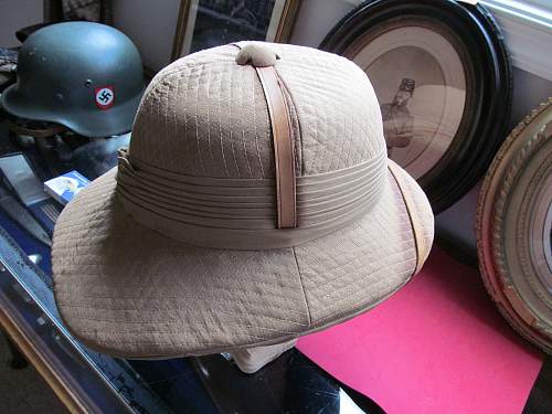 Indian pattern pith helmet