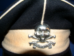 Any thoughts on this 17/21st Lancers cap...