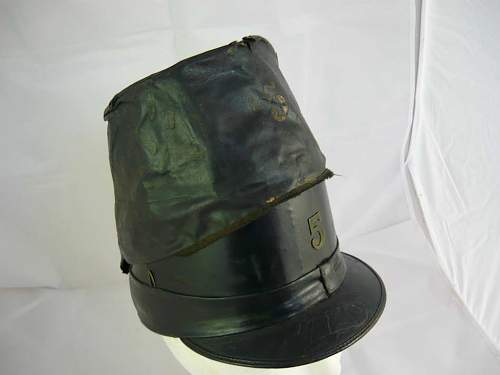 Q: Unknown  Belgian army hat (Kepi?)