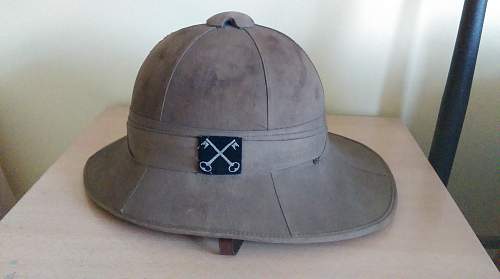 British &amp; Commonwealth sun helmets