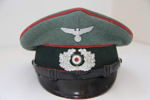 big confusion about artillery visor cap