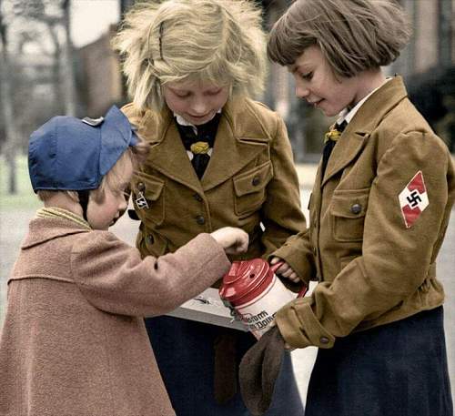 Post Your Favorite COLOR Period Photo of Headgear in Wear