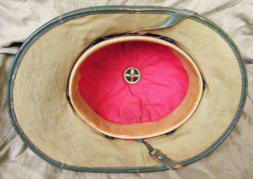 Green 1st pattern Heer pith helmet