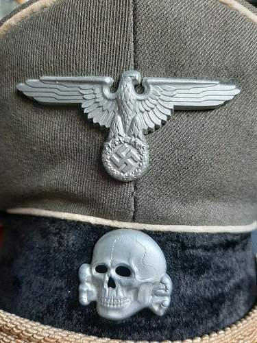 Un-issued Waffen SS officer Kleiderklasse visor cap