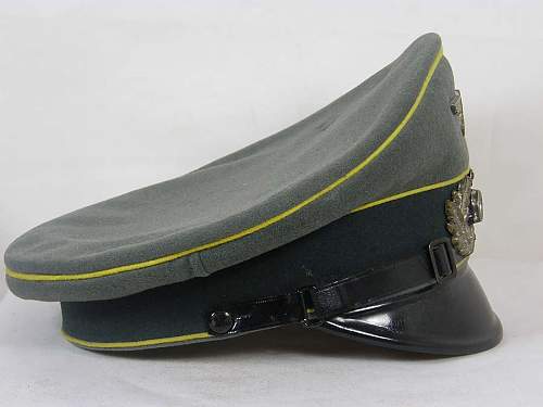 Visor caps , Army Nachtrichten (signals) Nco and Luftwaffe Flak Nco