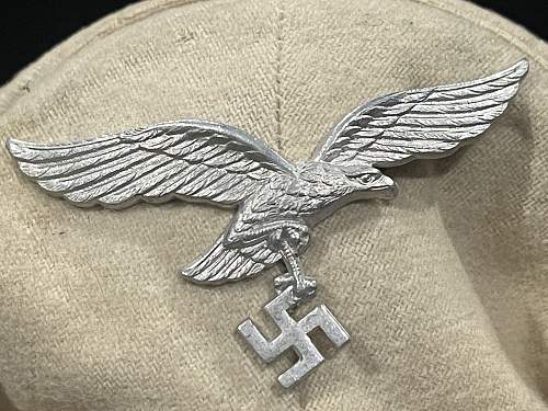 Assistance with Luftwaffe EM/NCO  White Top Visor