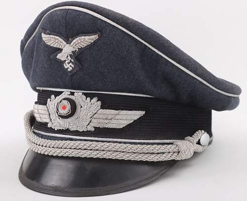 Luftwaffe Officers Schirmmütze.