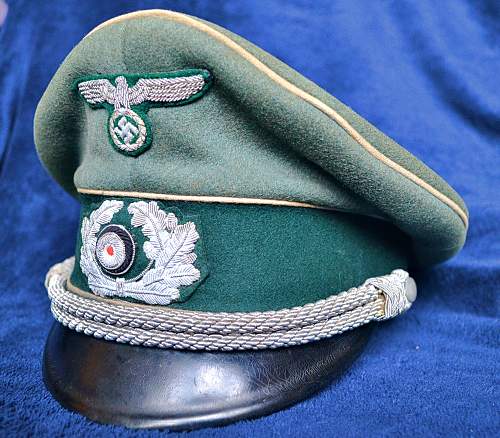 Heer Infantry Officer's Visor Cap.