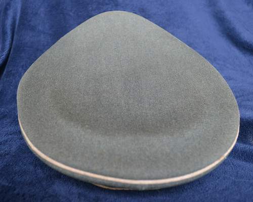 Heer Infantry Officer's Visor Cap.